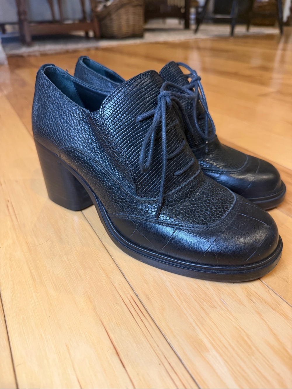 Buttero Italy Leather Women’s Wingtip Block Heel Booties Snake Embossed 36.5